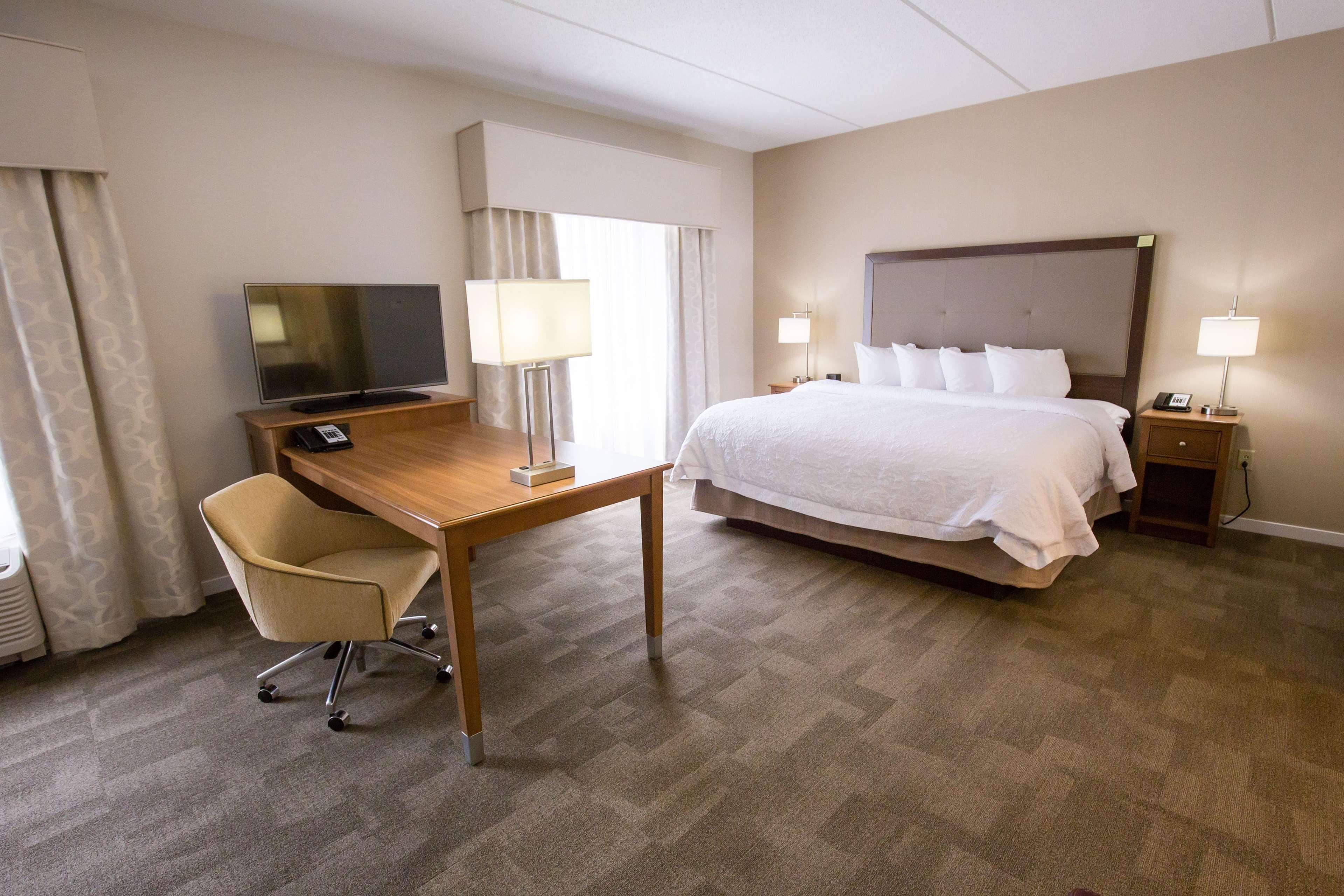 Hotel Hampton & - Pittsburgh/harmarville, Pa Harmarville